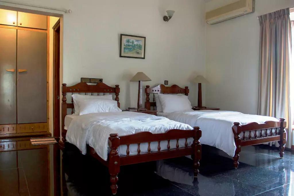 Villa Serena Bangalore Luaran gambar