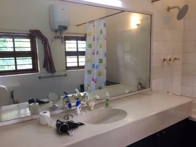 Villa Serena Bangalore Luaran gambar
