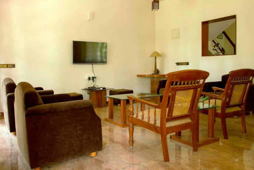 Villa Serena Bangalore Luaran gambar
