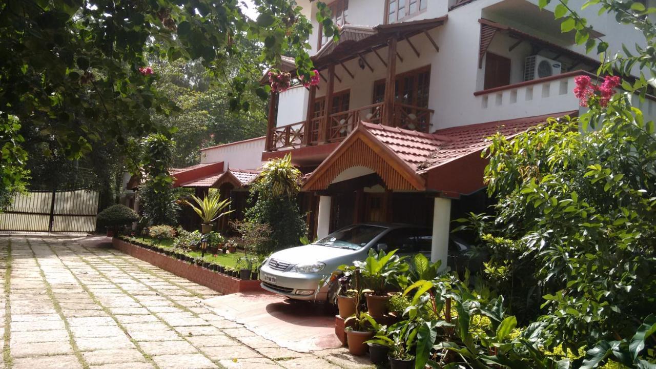 Villa Serena Bangalore Luaran gambar