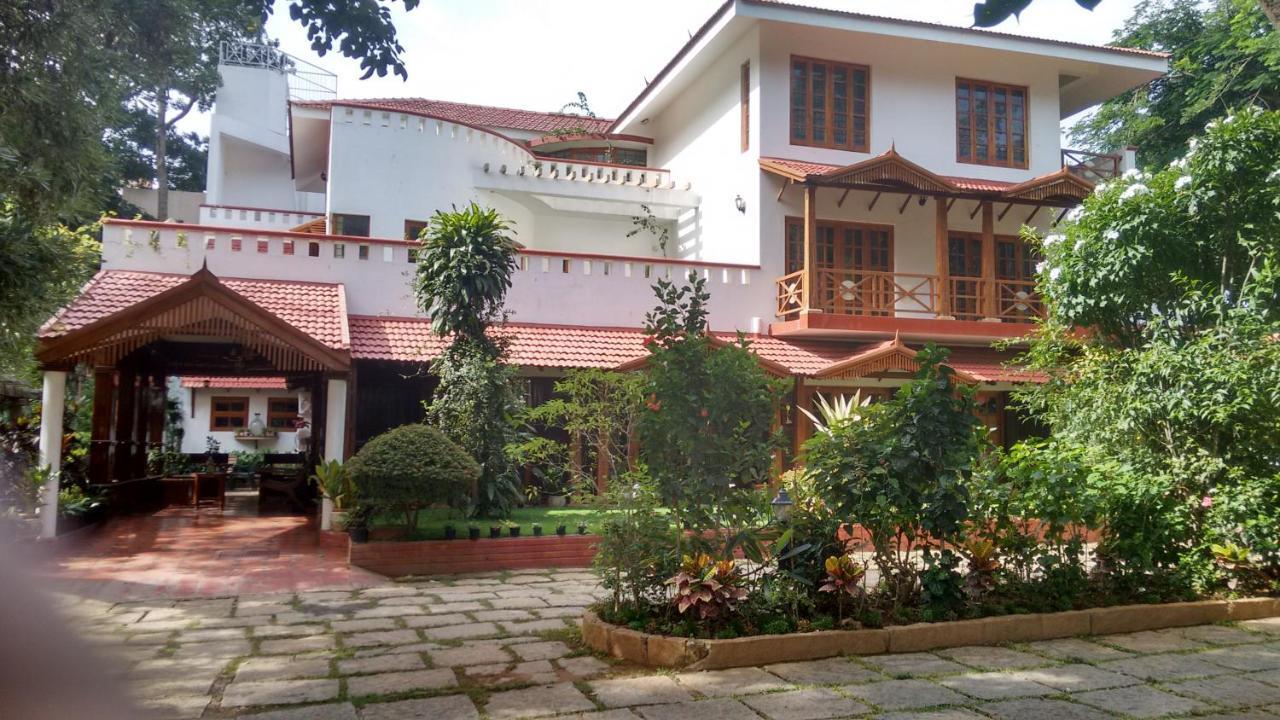 Villa Serena Bangalore Luaran gambar