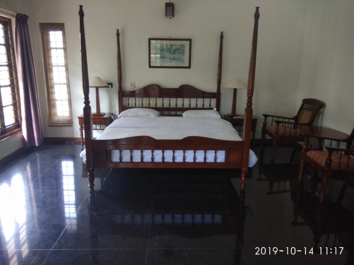 Villa Serena Bangalore Luaran gambar