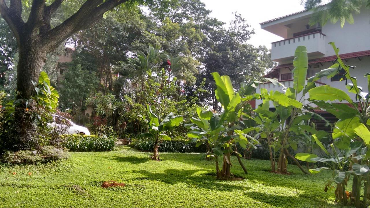 Villa Serena Bangalore Luaran gambar